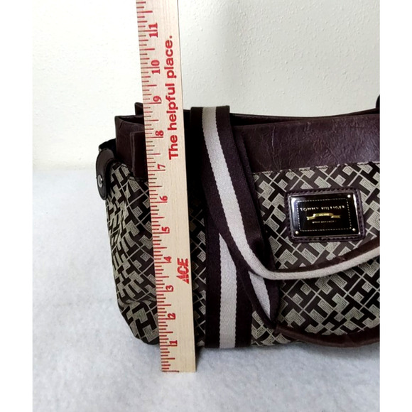 Tommy Hilfiger Womens Handbag Purse Tan Brown Letter Pattern Leather Accents - Picture 13 of 13